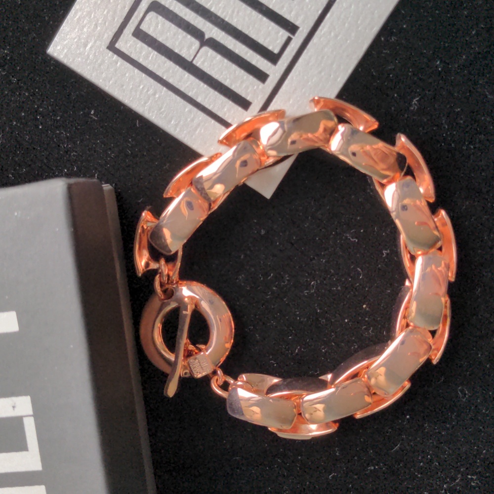 Robert Lee Morris copper toggle bracelet. Vintage unworn 8".Substantial Box